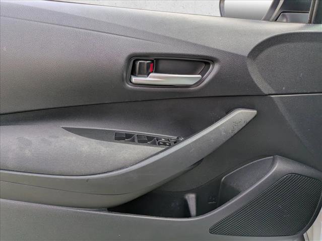 Used 2021 Toyota Corolla LE image 8