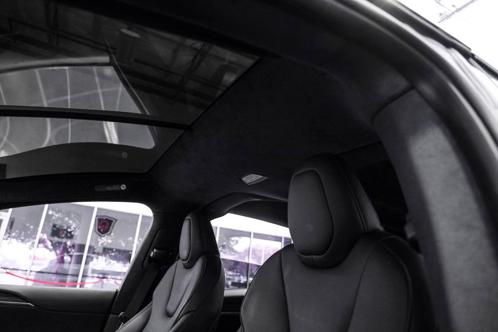 Used 2023 Tesla Model X image 6