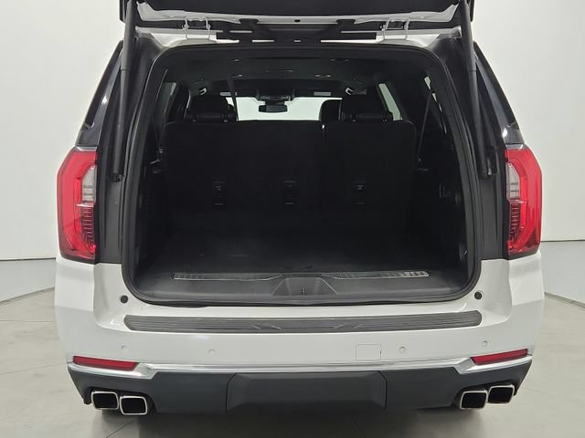 Used 2025 GMC Yukon XL Denali AWD/4WD image 32