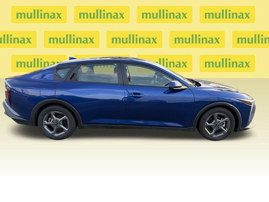 Used 2025 Kia K4 FWD image 12