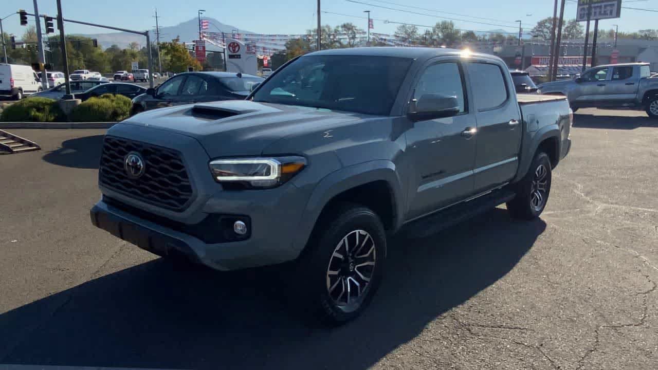 Certified 2023 Toyota Tacoma TRD Sport w/ TRD Premium Sport Package AWD/4WD image 5