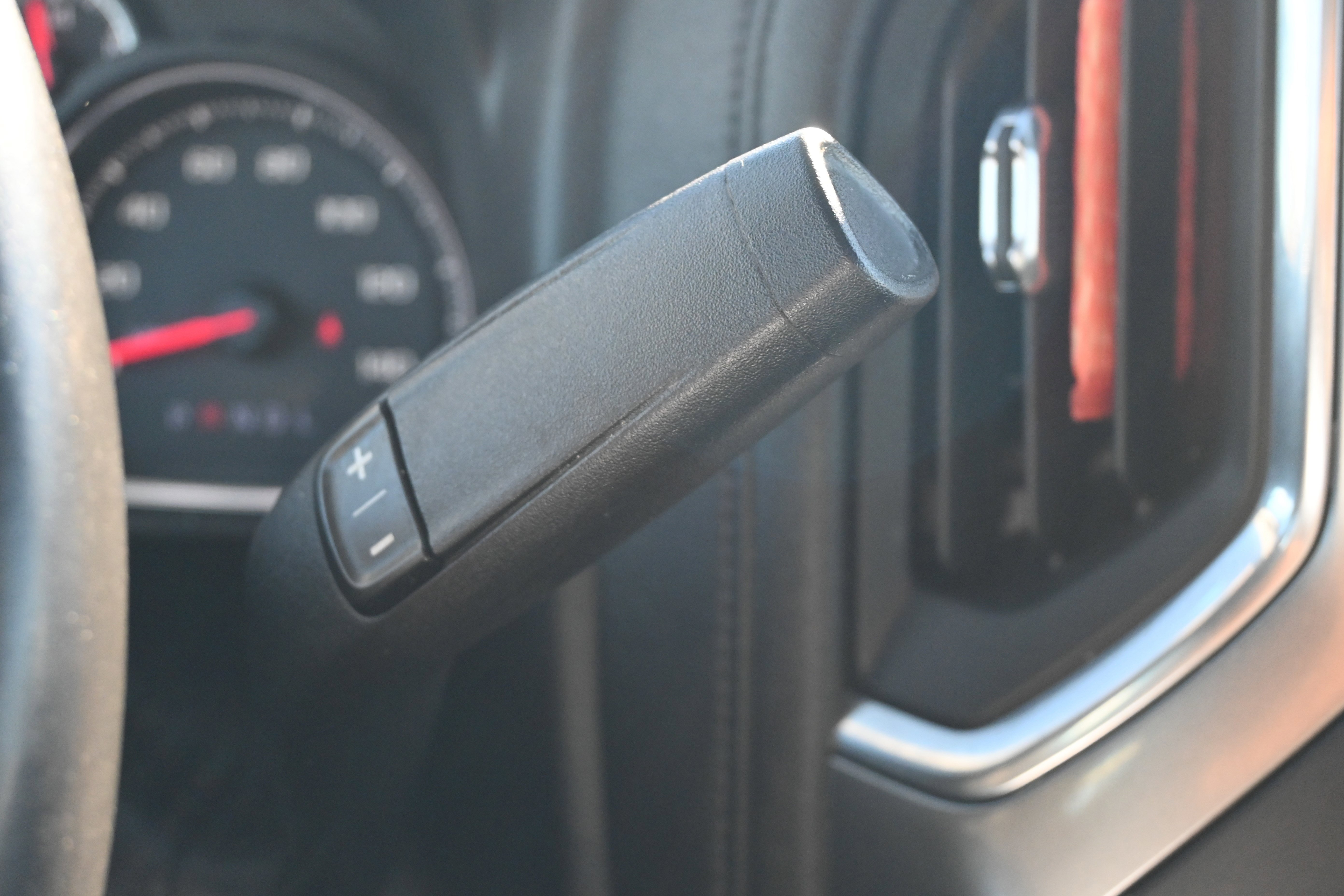 Used 2019 Chevrolet Silverado 1500 LTZ w/ LTZ Convenience Package image 26