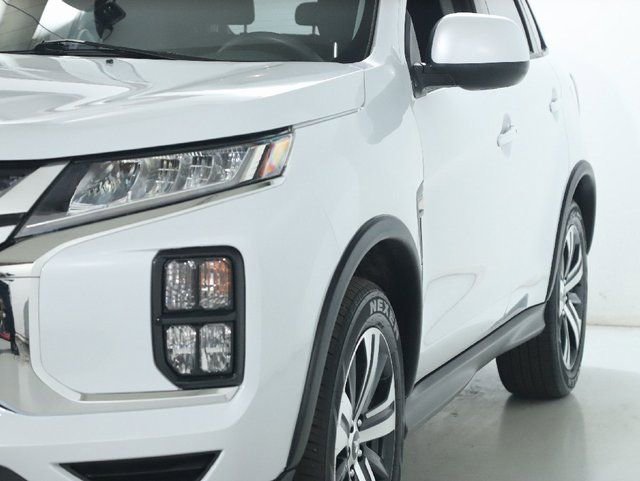 Used 2025 Mitsubishi Outlander Sport AWD image 4