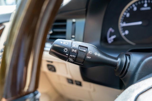 Used 2014 Lexus ES 350 w/ Luxury Package FWD image 28