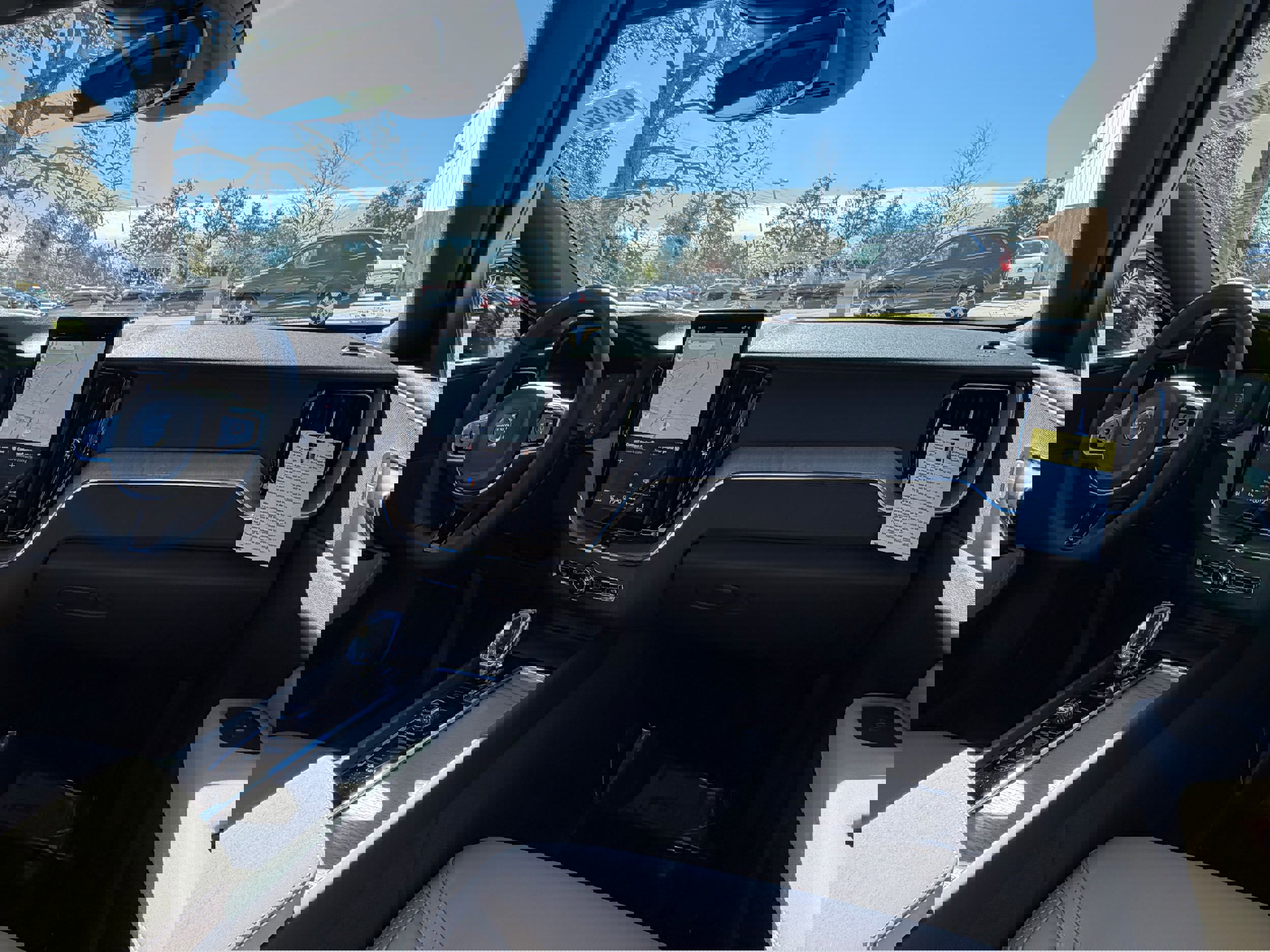 New 2026 Volvo XC60 B5 Plus w/ Protection Package Premier image 10