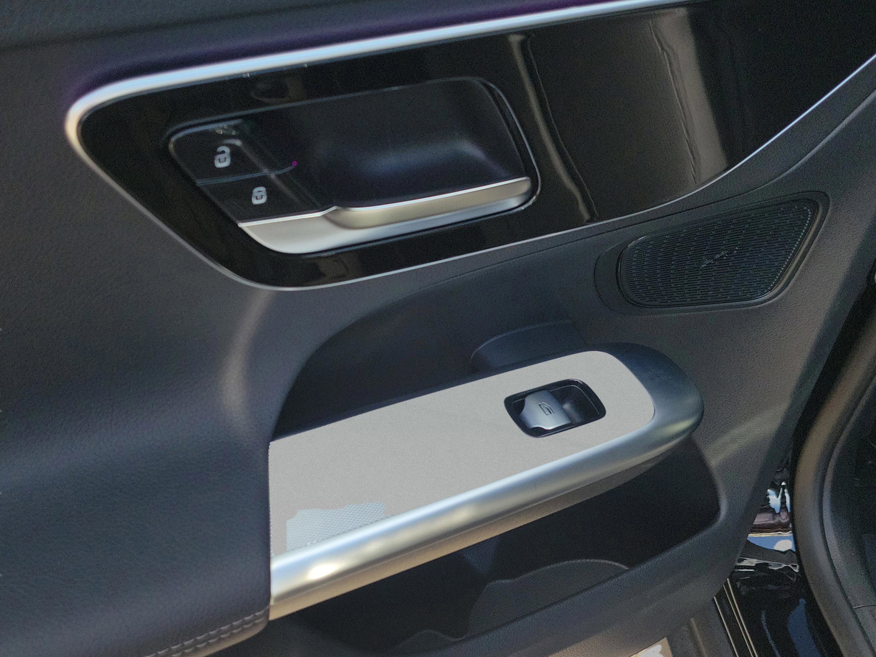 Certified 2026 Mercedes-Benz GLC 300 4MATIC image 8
