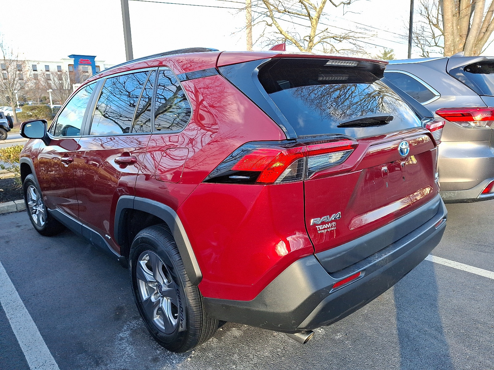 Certified 2022 Toyota RAV4 LE image 3