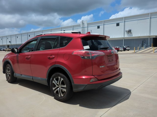 Used 2016 Toyota RAV4 LE FWD image 4