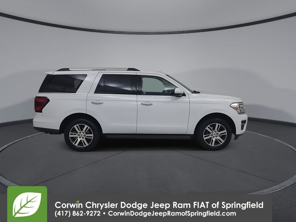 Used 2024 Ford Expedition Limited AWD/4WD image 2