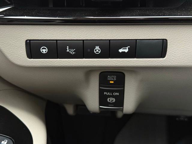 Certified 2025 Nissan Murano Platinum w/ Cargo Package image 27