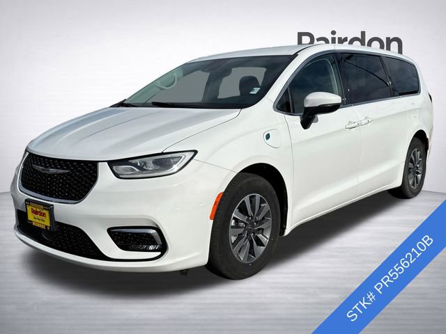 Used 2023 Chrysler Pacifica Touring-L FWD image 3