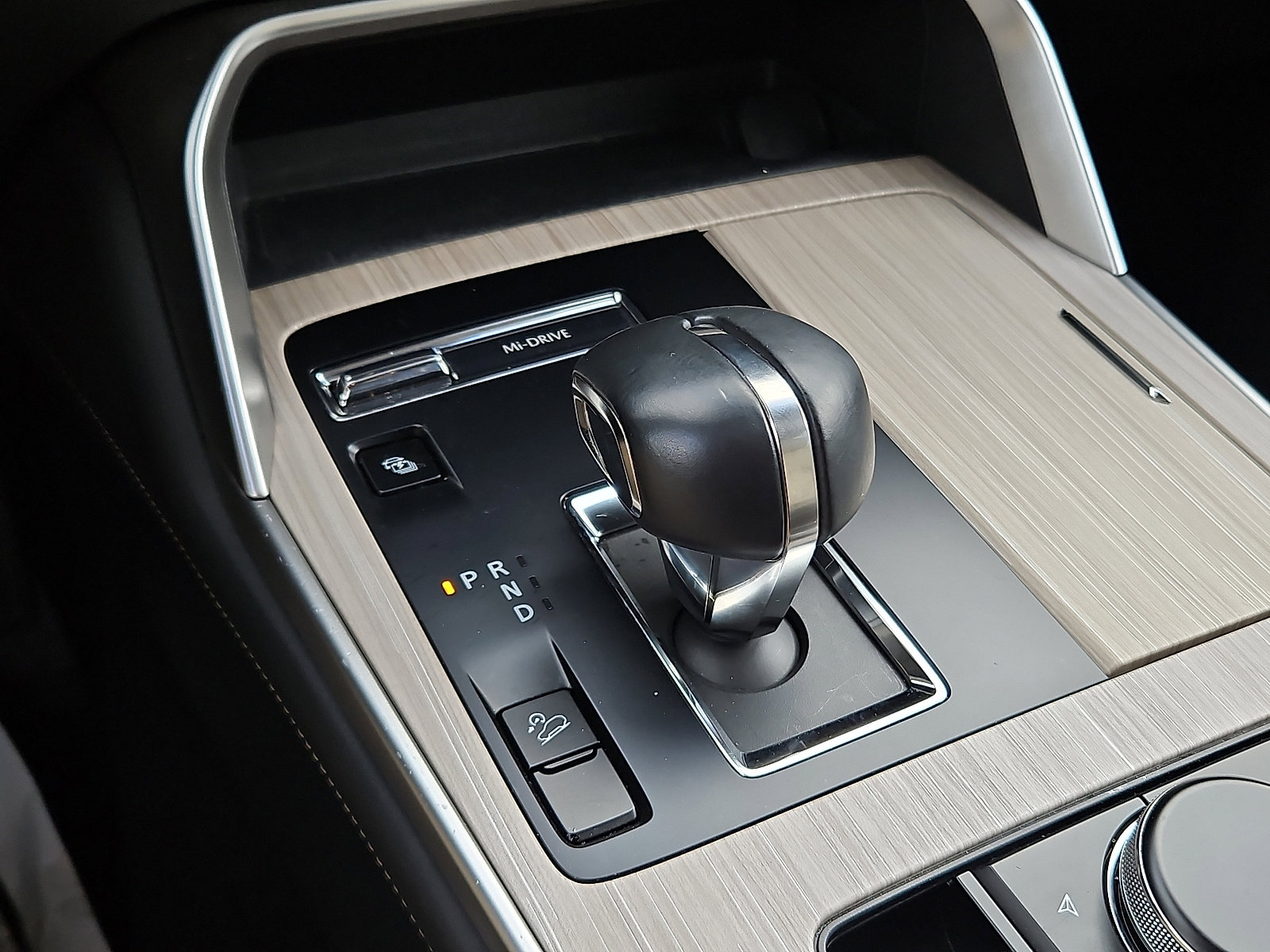 Used 2024 MAZDA CX-90 Plug-In Hybrid w/ Preferred image 15