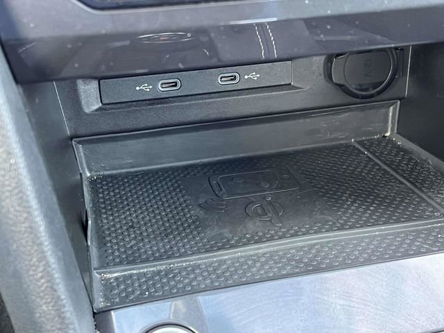 Used 2024 Volkswagen Tiguan SE image 33