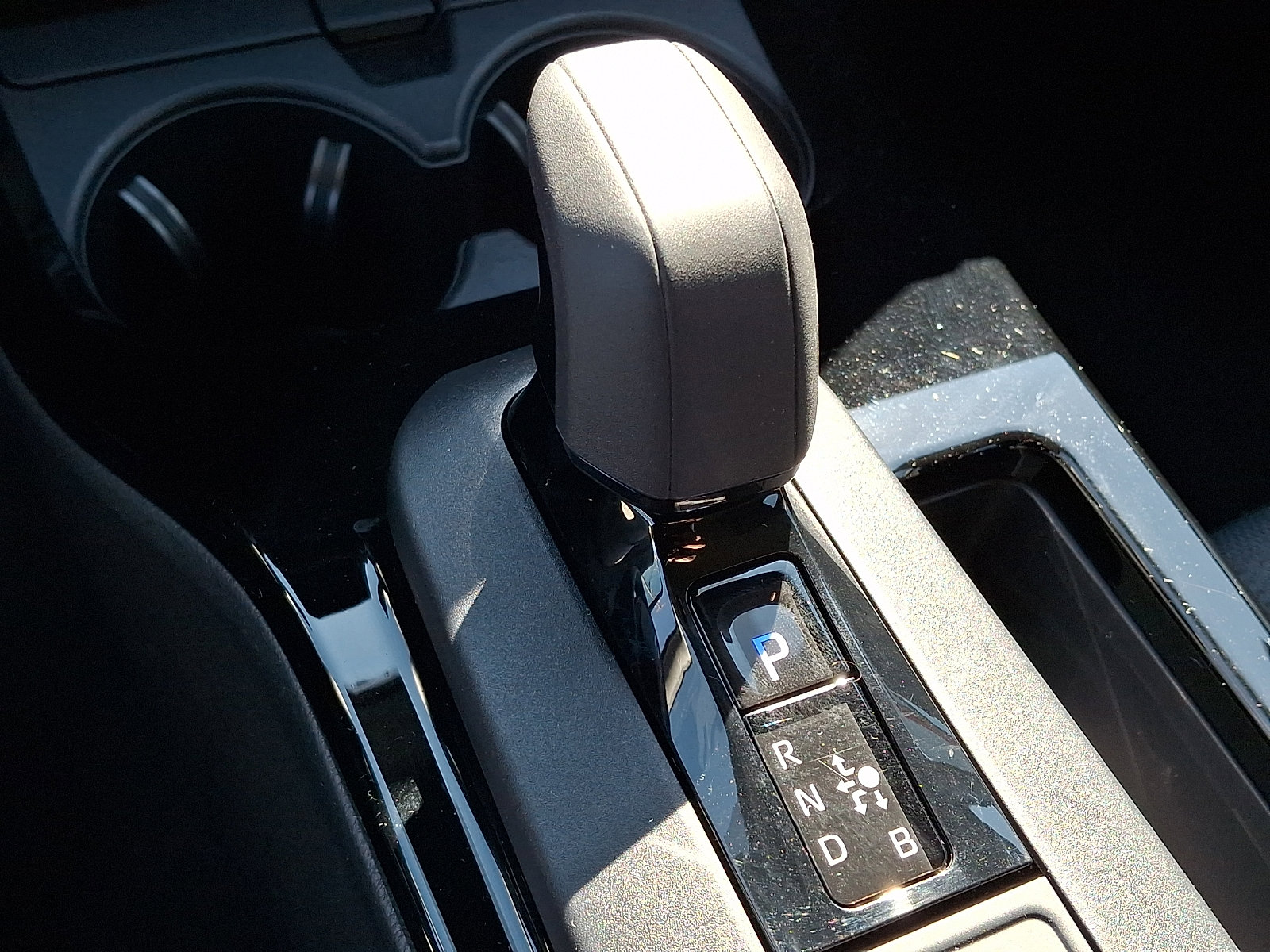 Used 2024 Toyota Prius LE AWD/4WD image 15