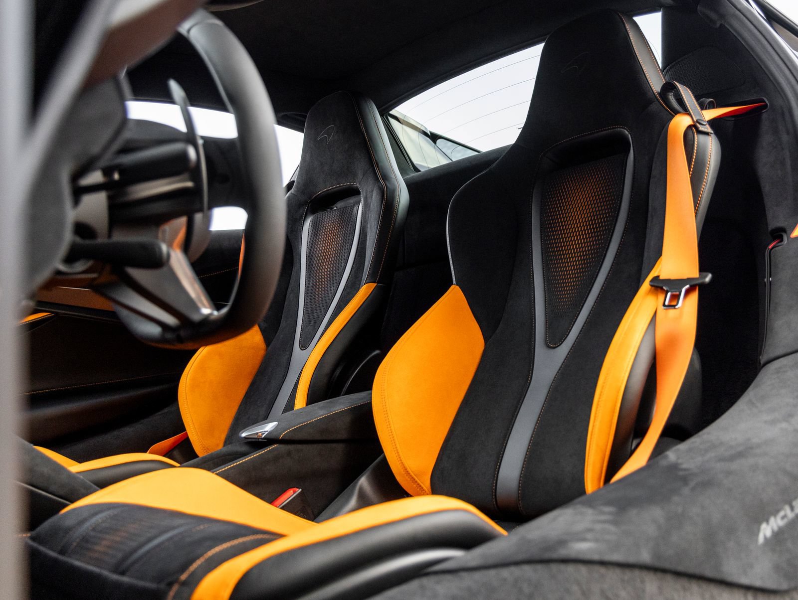 Used 2026 McLaren 750S Spider RWD image 27