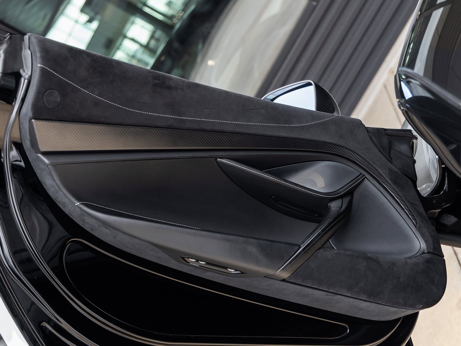 Used 2020 McLaren 720S Spider image 24
