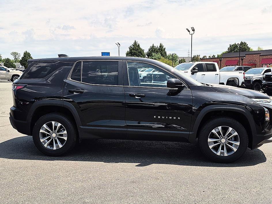 New 2026 Chevrolet Equinox LT FWD image 6