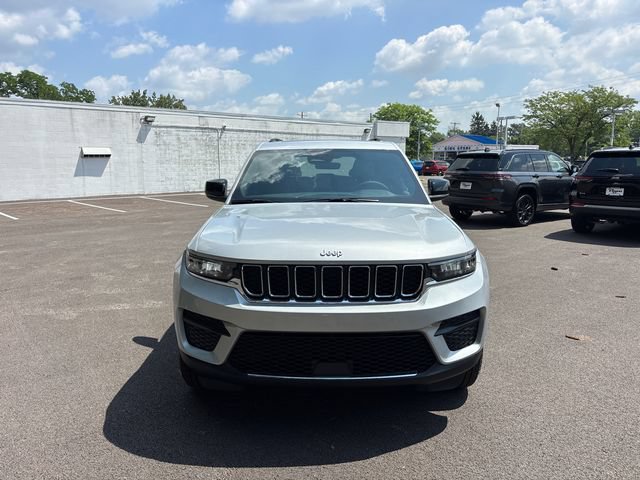 New 2026 Jeep Grand Cherokee Laredo X AWD/4WD image 5