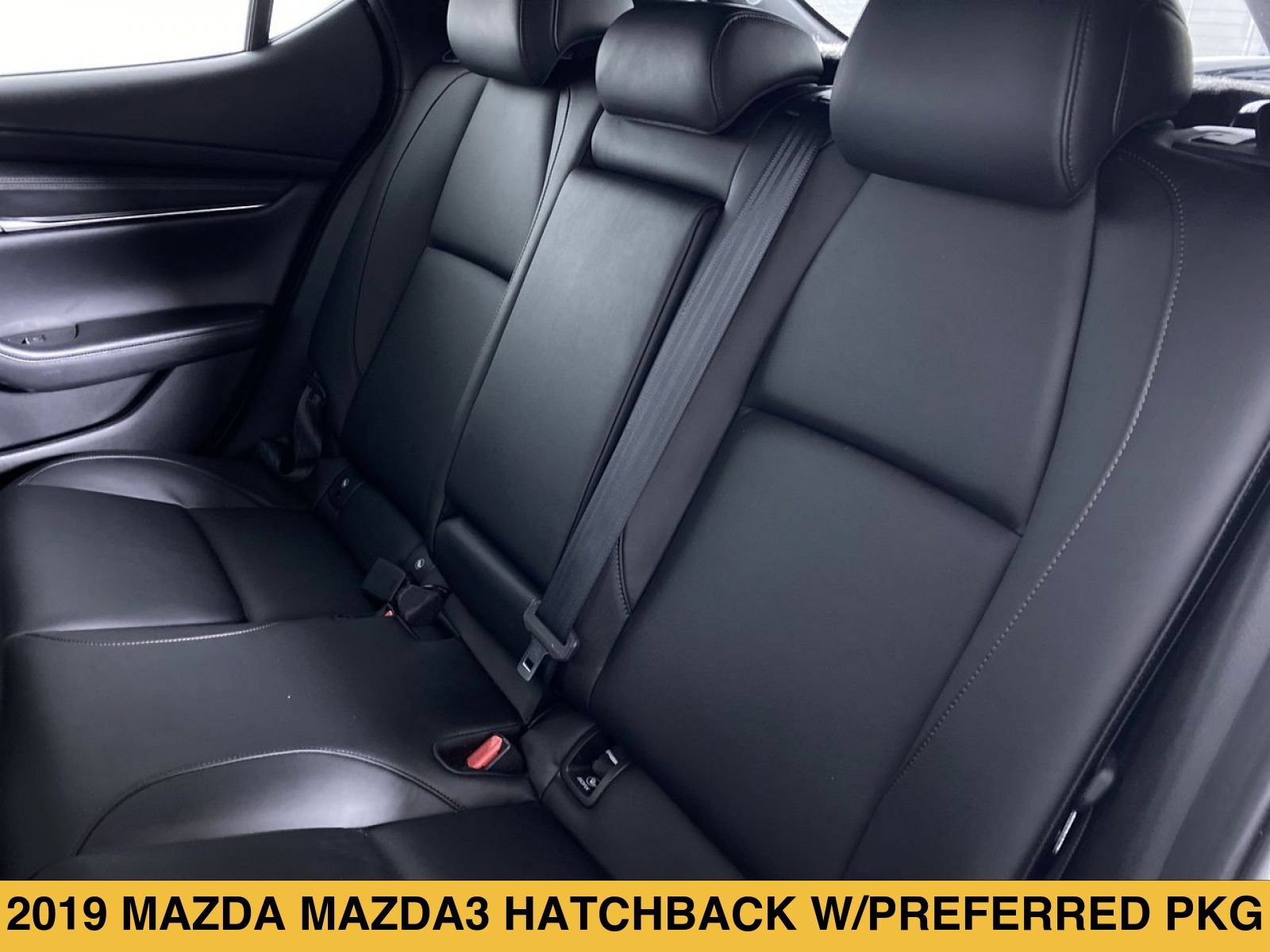 Used 2019 MAZDA MAZDA3 Hatchback w/ Preferred Package FWD image 13
