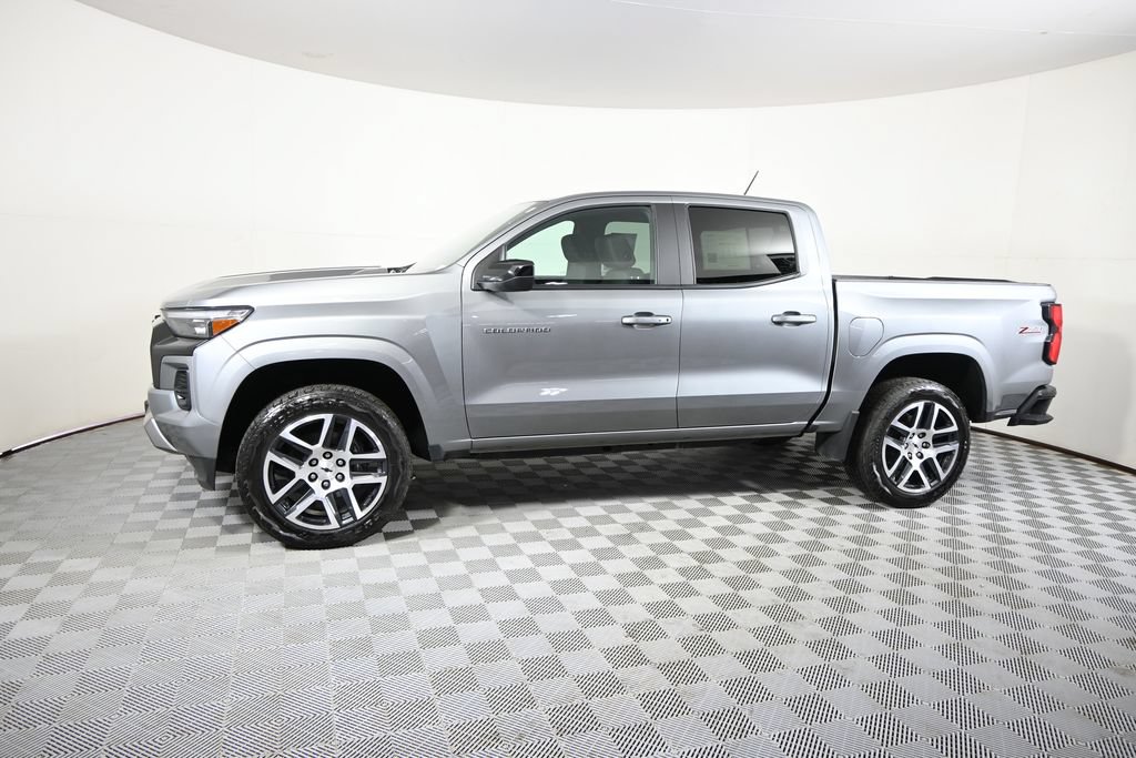 Used 2023 Chevrolet Colorado Z71 w/ Z71 Convenience Package 2 AWD/4WD image 2