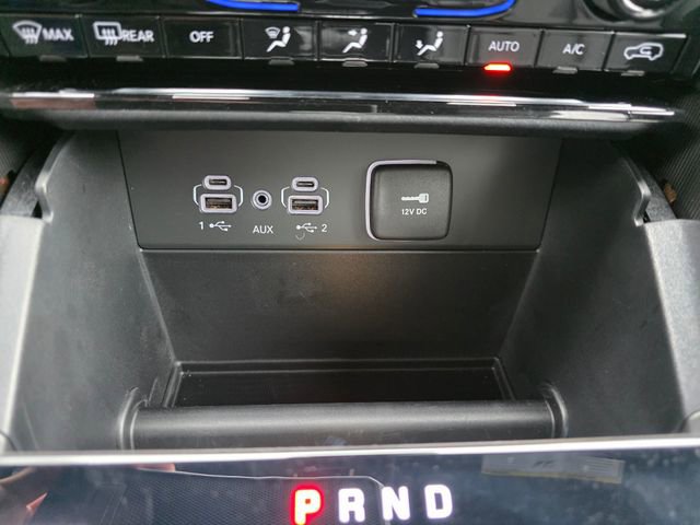 Used 2025 Jeep Grand Cherokee L Limited w/ Black Appearance Package image 20