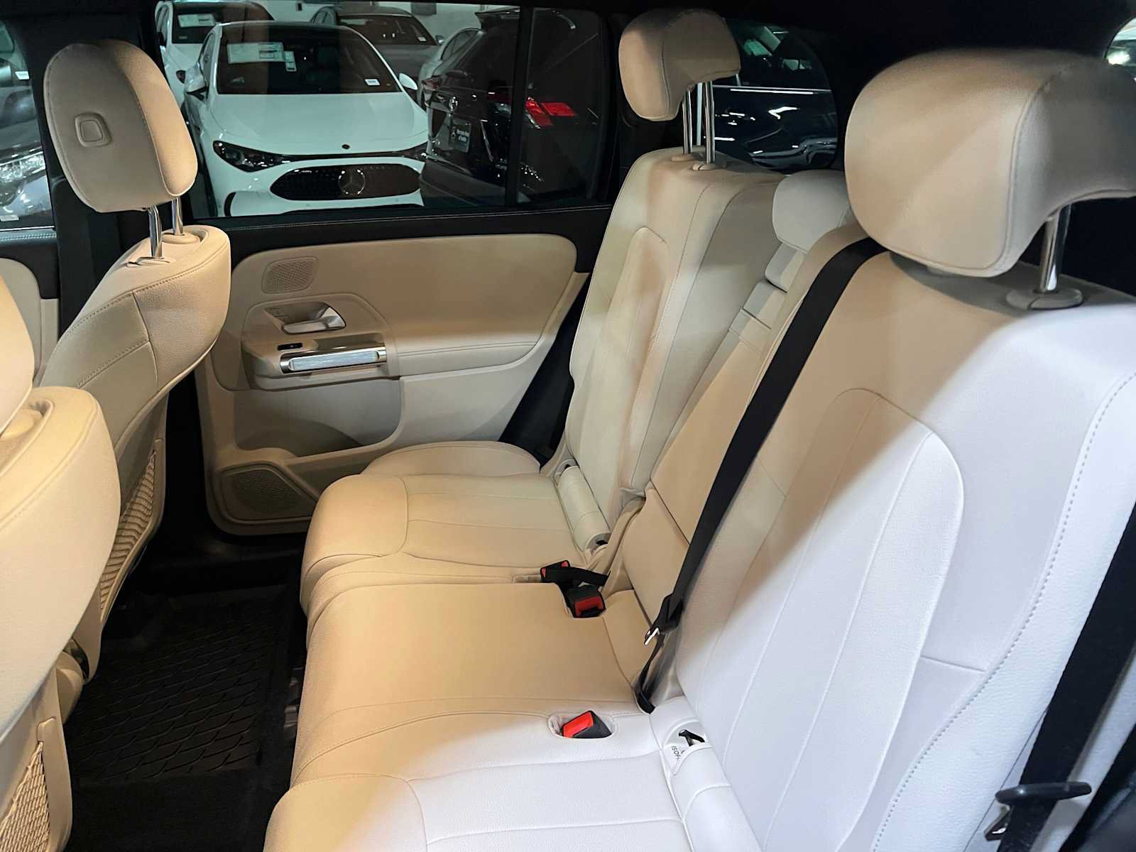 Used 2026 Mercedes-Benz GLB 250 4MATIC image 21