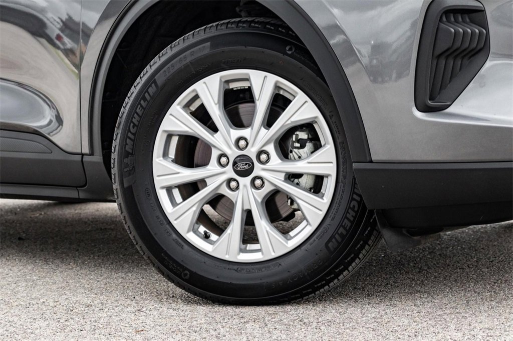 Certified 2024 Ford Escape Active w/ Tech Pack #1 image 3