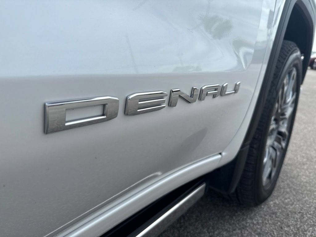 Used 2024 GMC Sierra 1500 Denali Ultimate AWD/4WD image 8