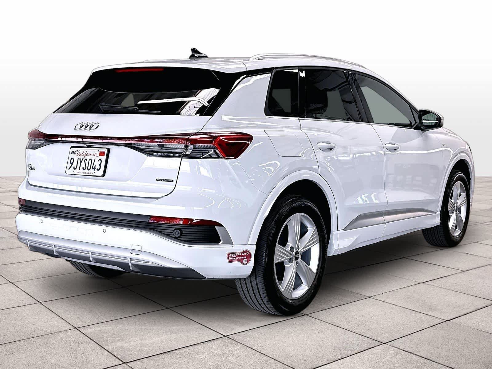 Used 2024 Audi Q4 e-tron Premium AWD/4WD image 9