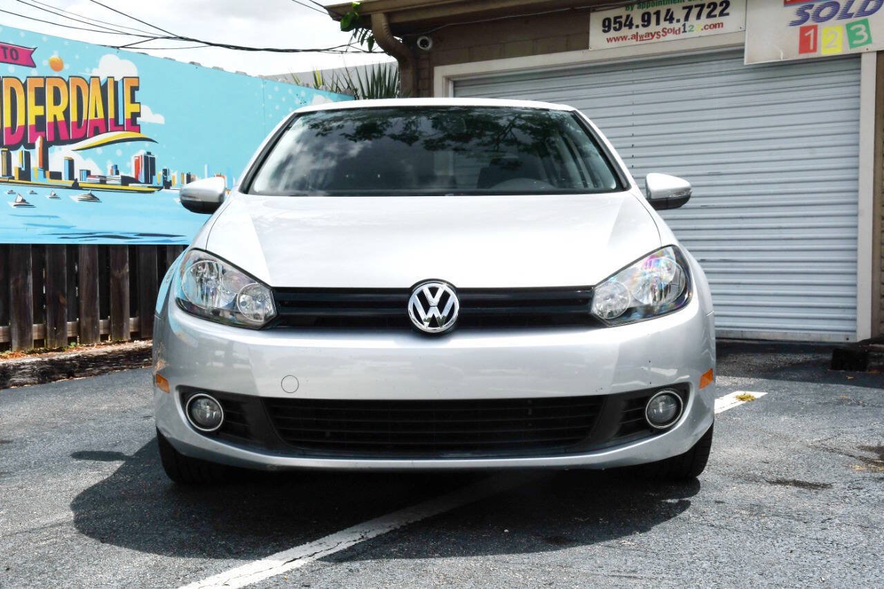 Used 2011 Volkswagen Golf TDI FWD image 3