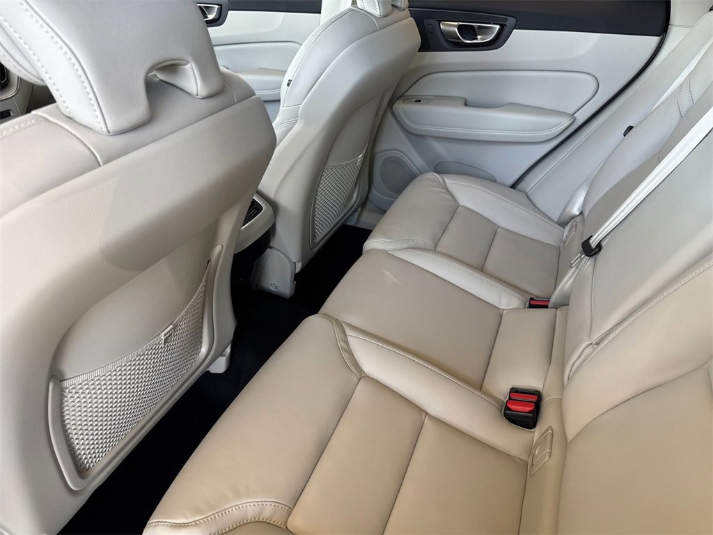 New 2026 Volvo XC60 B5 Ultra w/ Protection Package Premier image 11