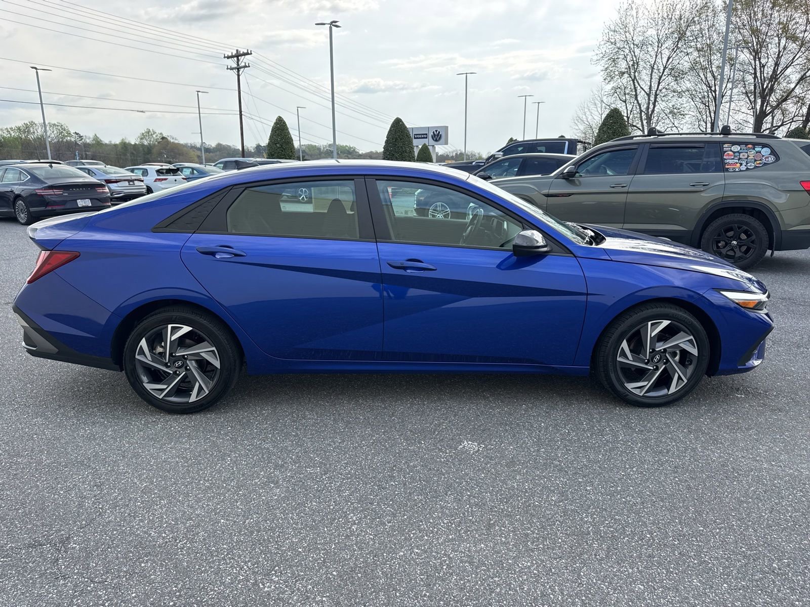 Certified 2025 Hyundai Elantra Sport image 8