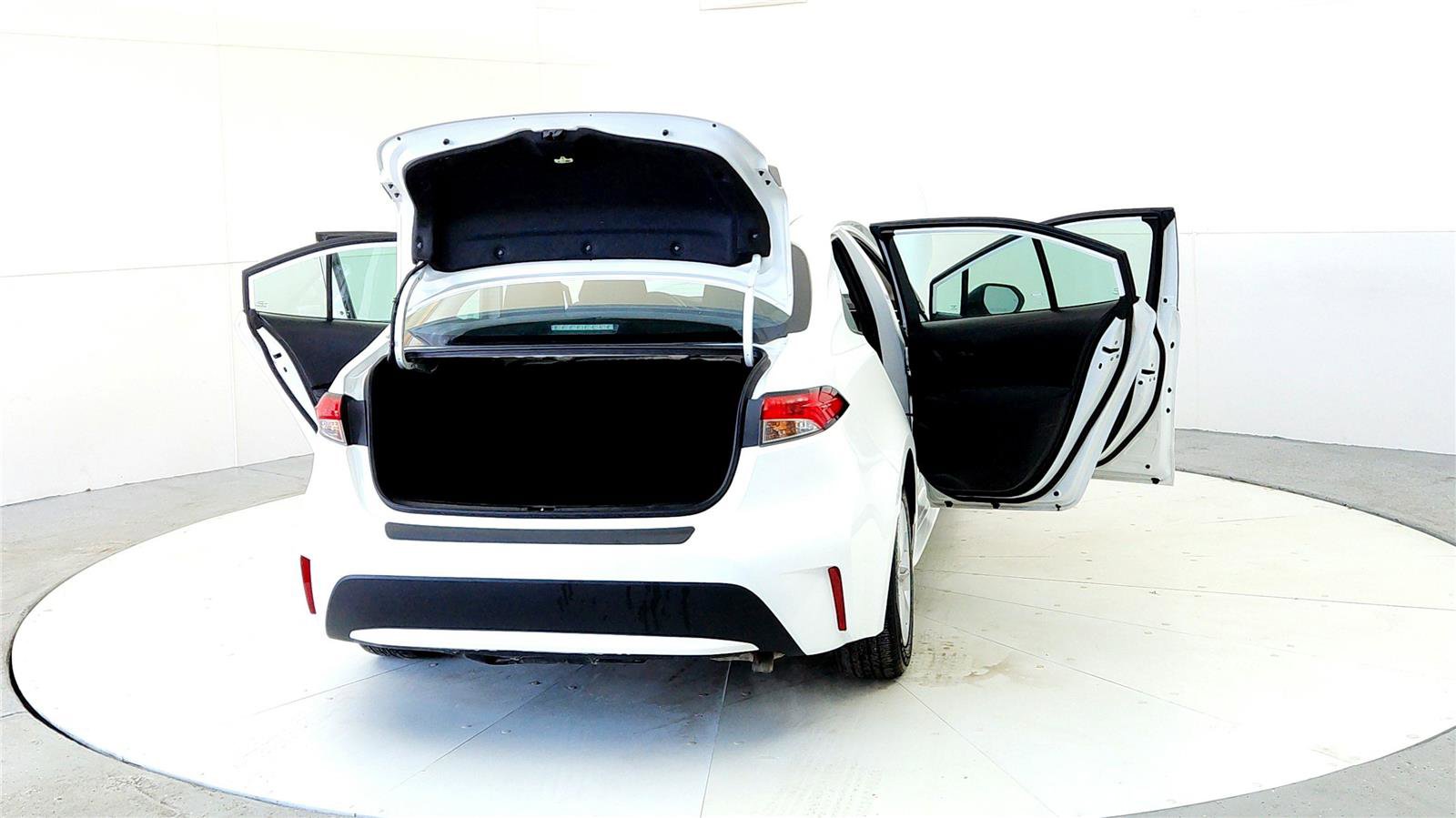 Certified 2022 Toyota Corolla LE w/ LE Convenience Package image 11