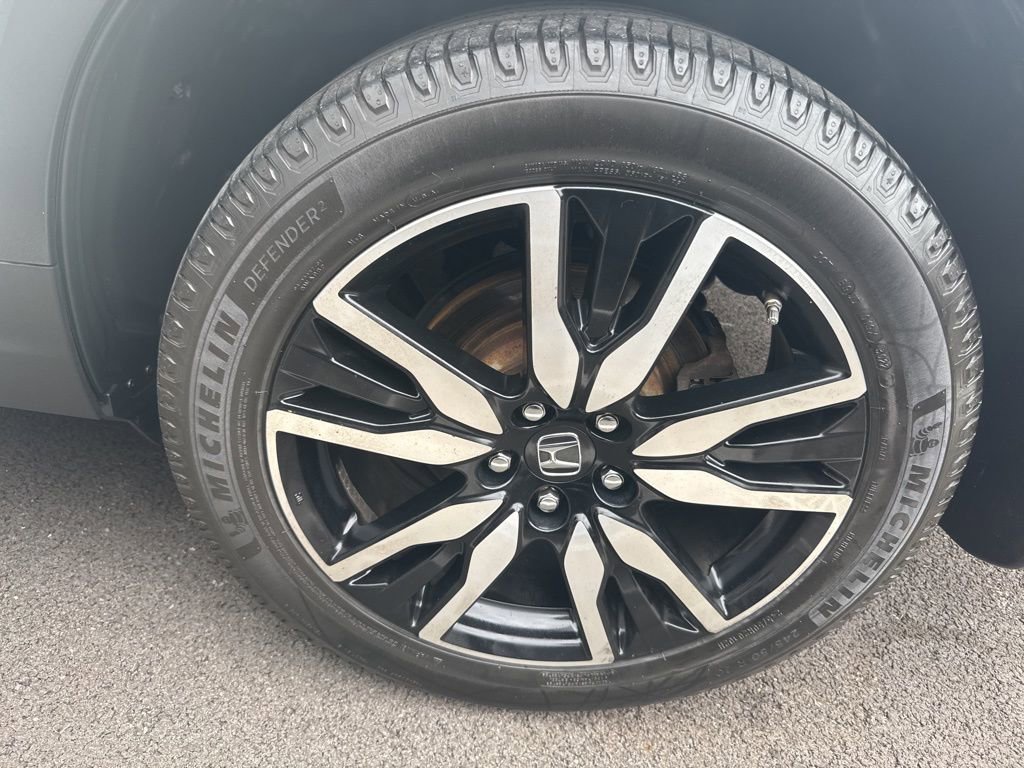 Used 2019 Honda Pilot Touring image 9