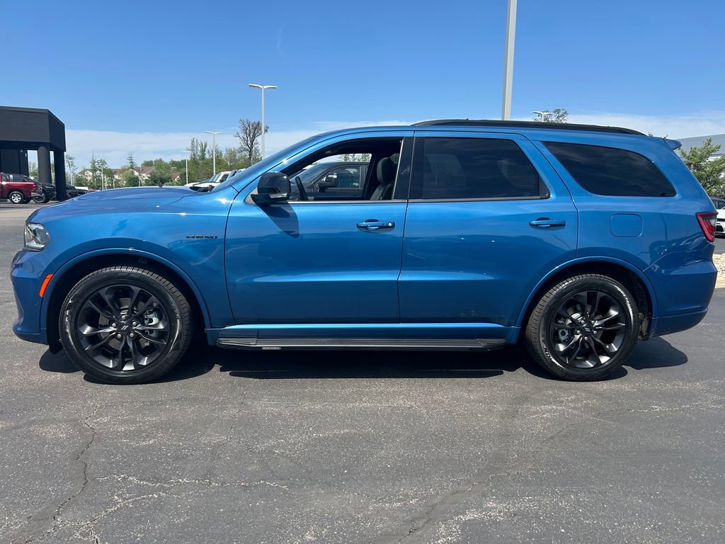 Certified 2023 Dodge Durango R/T AWD/4WD image 4