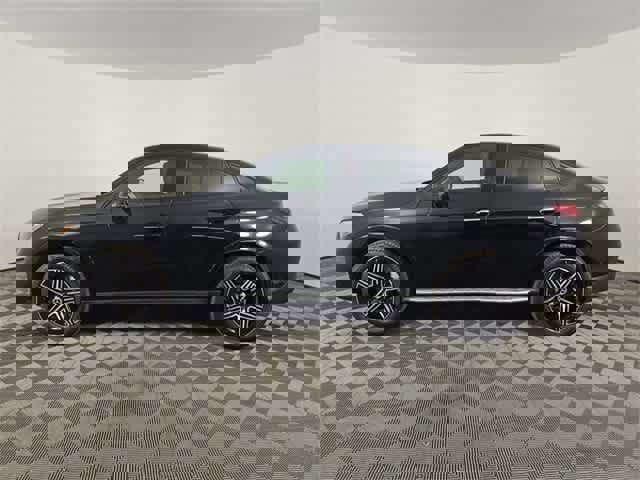 Certified 2025 Mercedes-Benz GLC 300 4MATIC image 2