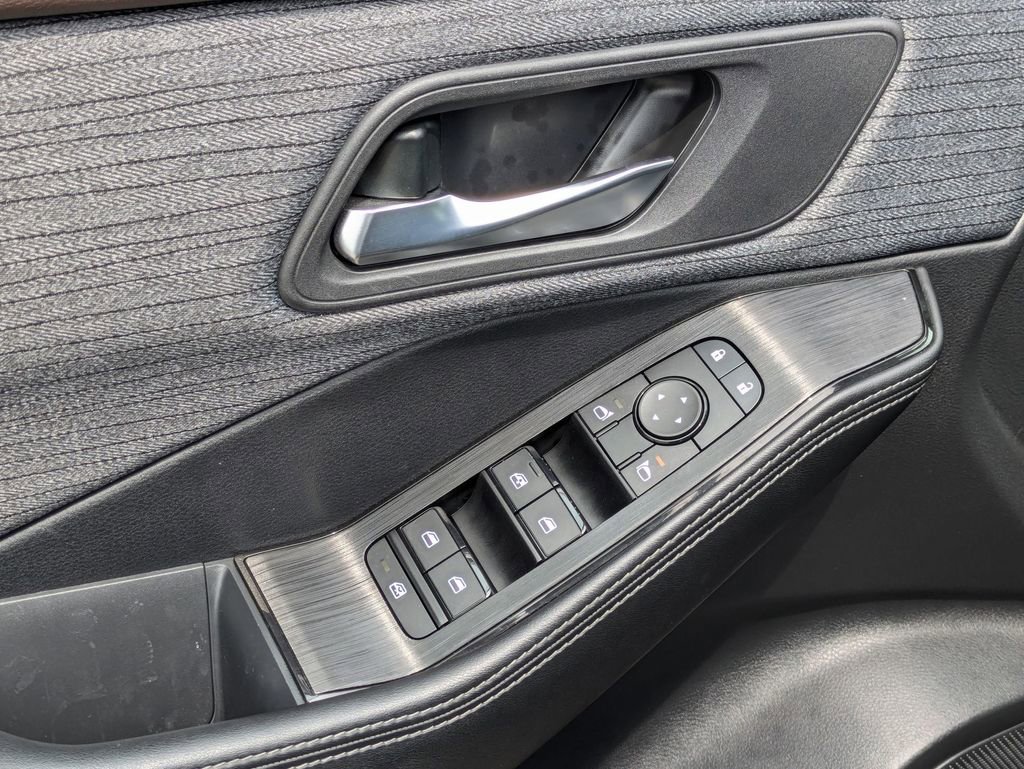 Certified 2023 Nissan Rogue SV image 16