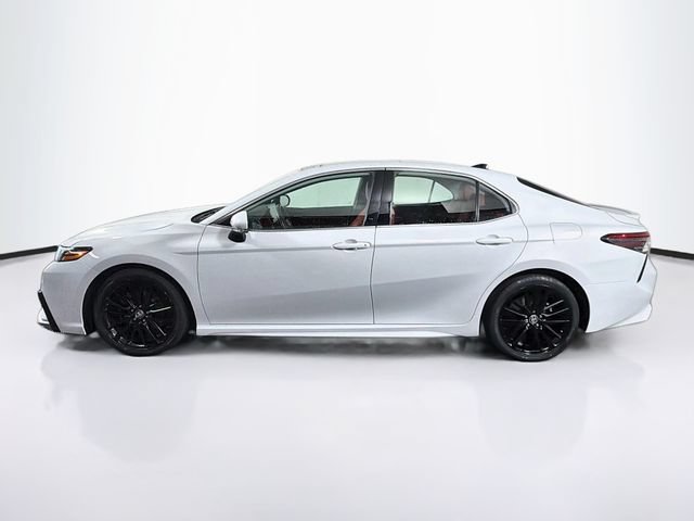 Used 2023 Toyota Camry XSE FWD image 5