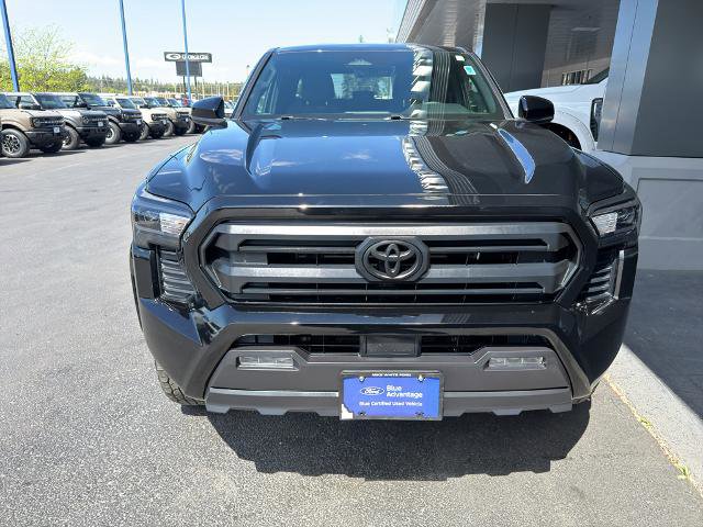 Used 2025 Toyota Tacoma SR5 AWD/4WD image 2