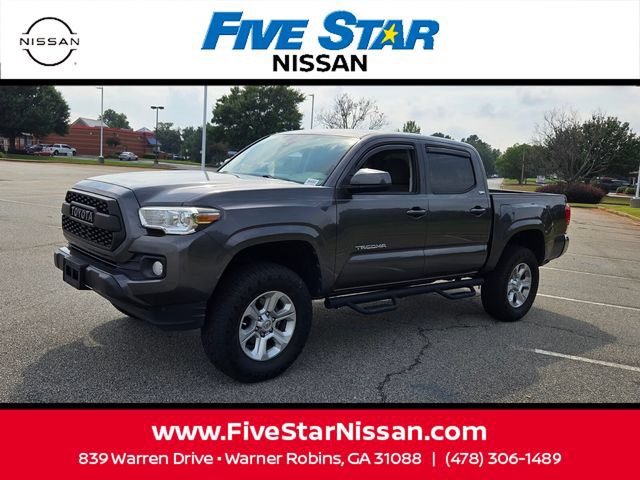 Used 2020 Toyota Tacoma SR5 RWD image 3