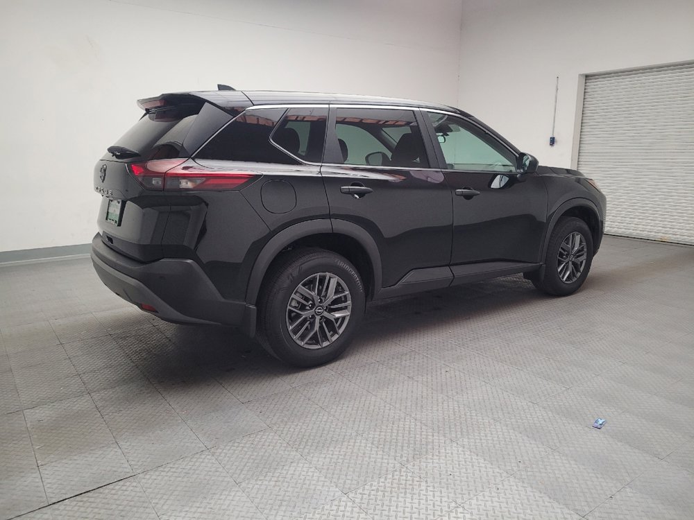 Used 2023 Nissan Rogue S image 10