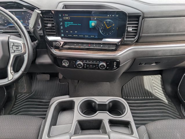 Used 2024 Chevrolet Silverado 1500 LT AWD/4WD image 7