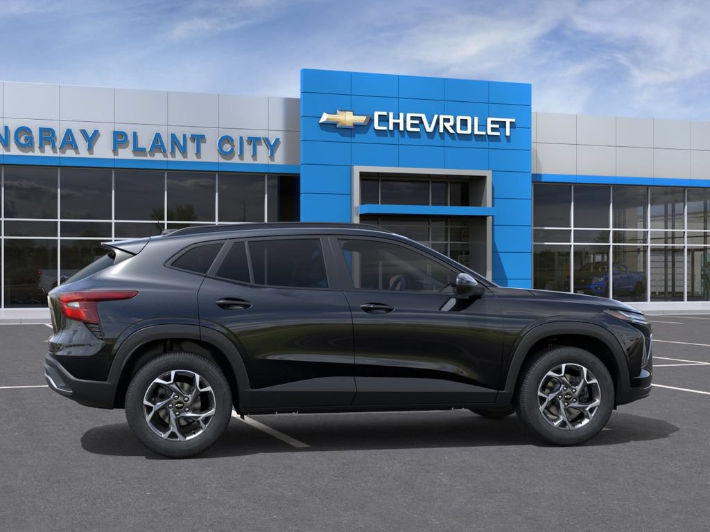 New 2026 Chevrolet Trax LT w/ Driver Confidence Package FWD image 5