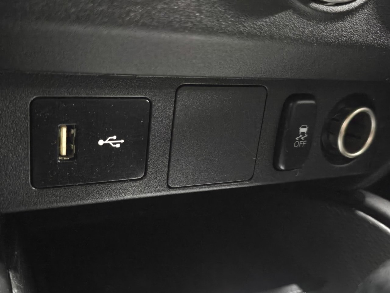 Used 2020 Mitsubishi Outlander Sport ES image 28