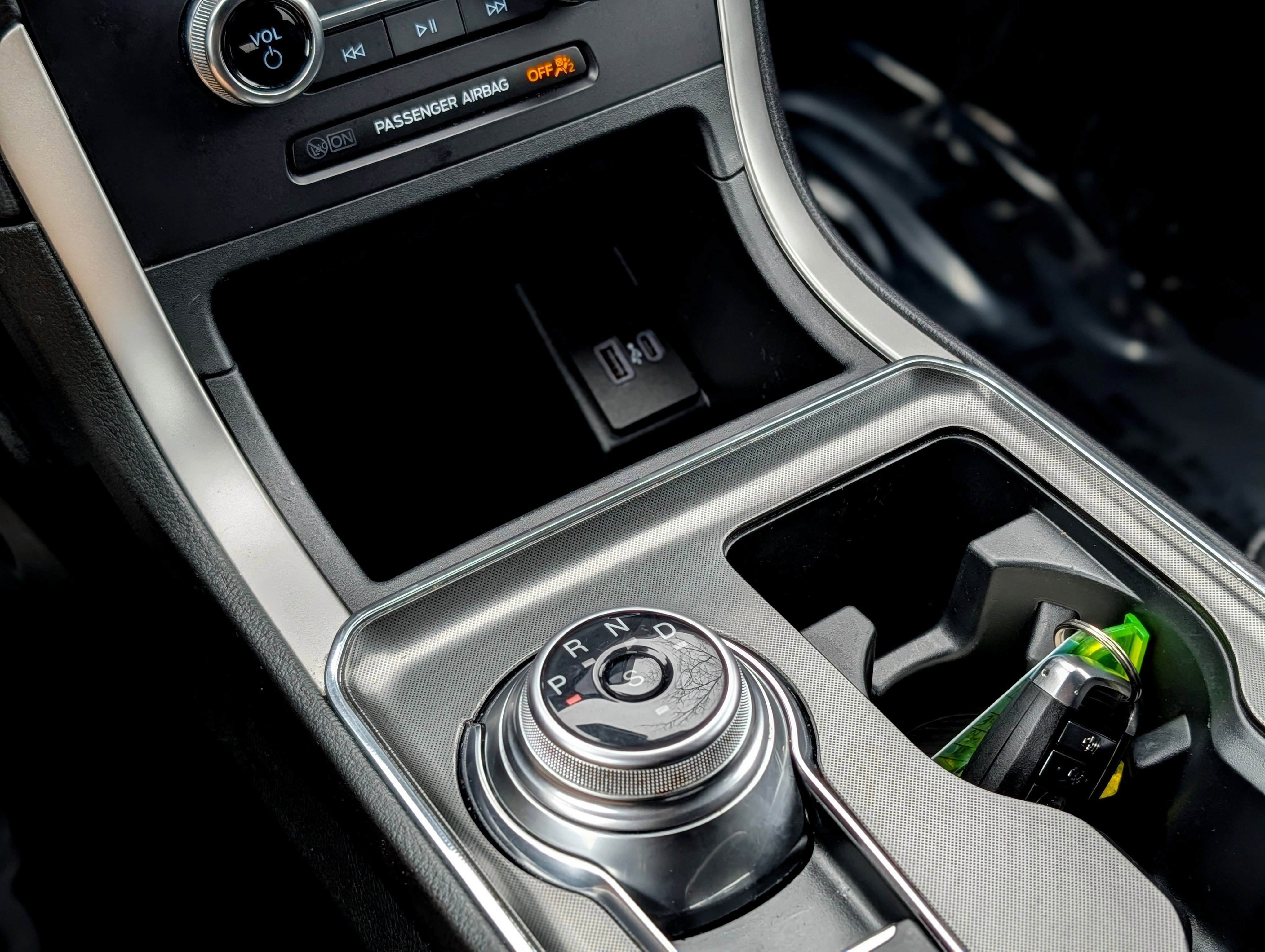 Used 2024 Ford Edge ST-Line image 17