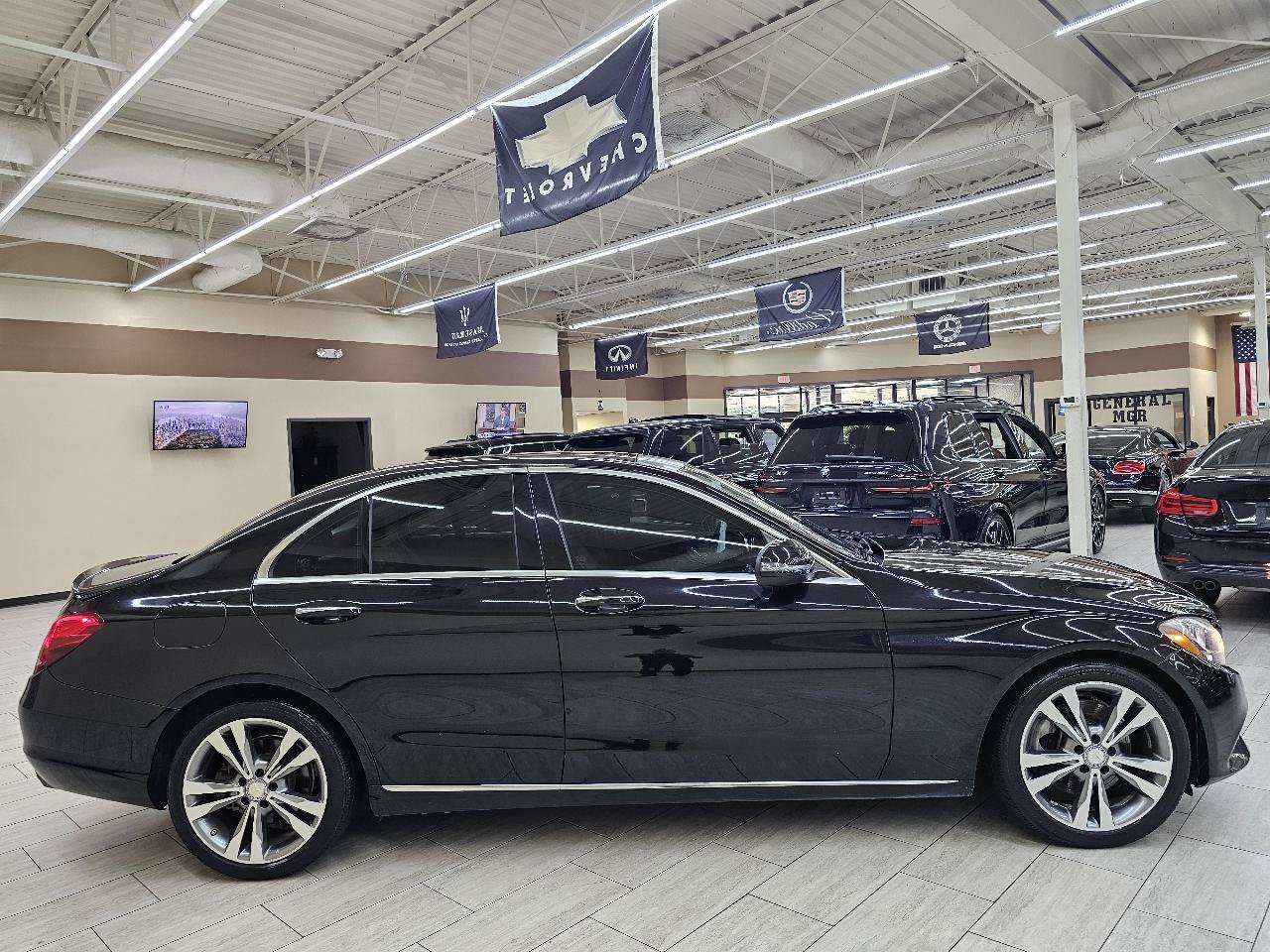 Used 2017 Mercedes-Benz C 300 Sedan w/ Premium 1 Package image 5