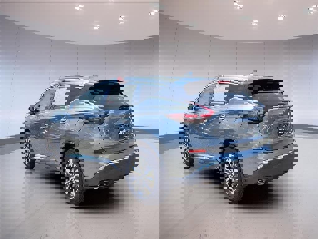 Used 2023 Nissan Murano SV image 3