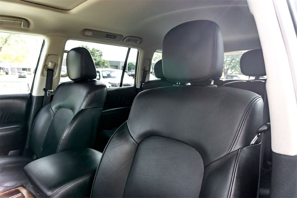 Used 2023 Nissan Armada SL w/ Captain's Chairs Package image 13
