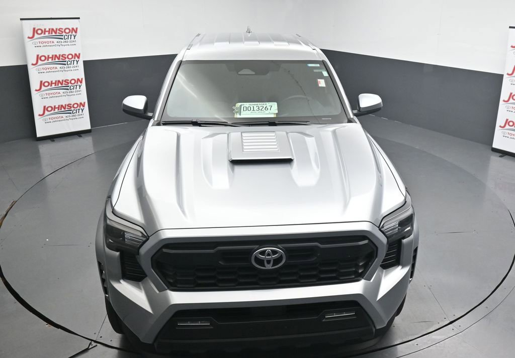Used 2025 Toyota Tacoma TRD Sport AWD/4WD image 11