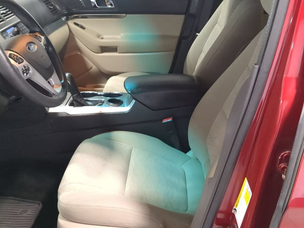 Used 2015 Ford Explorer FWD image 19
